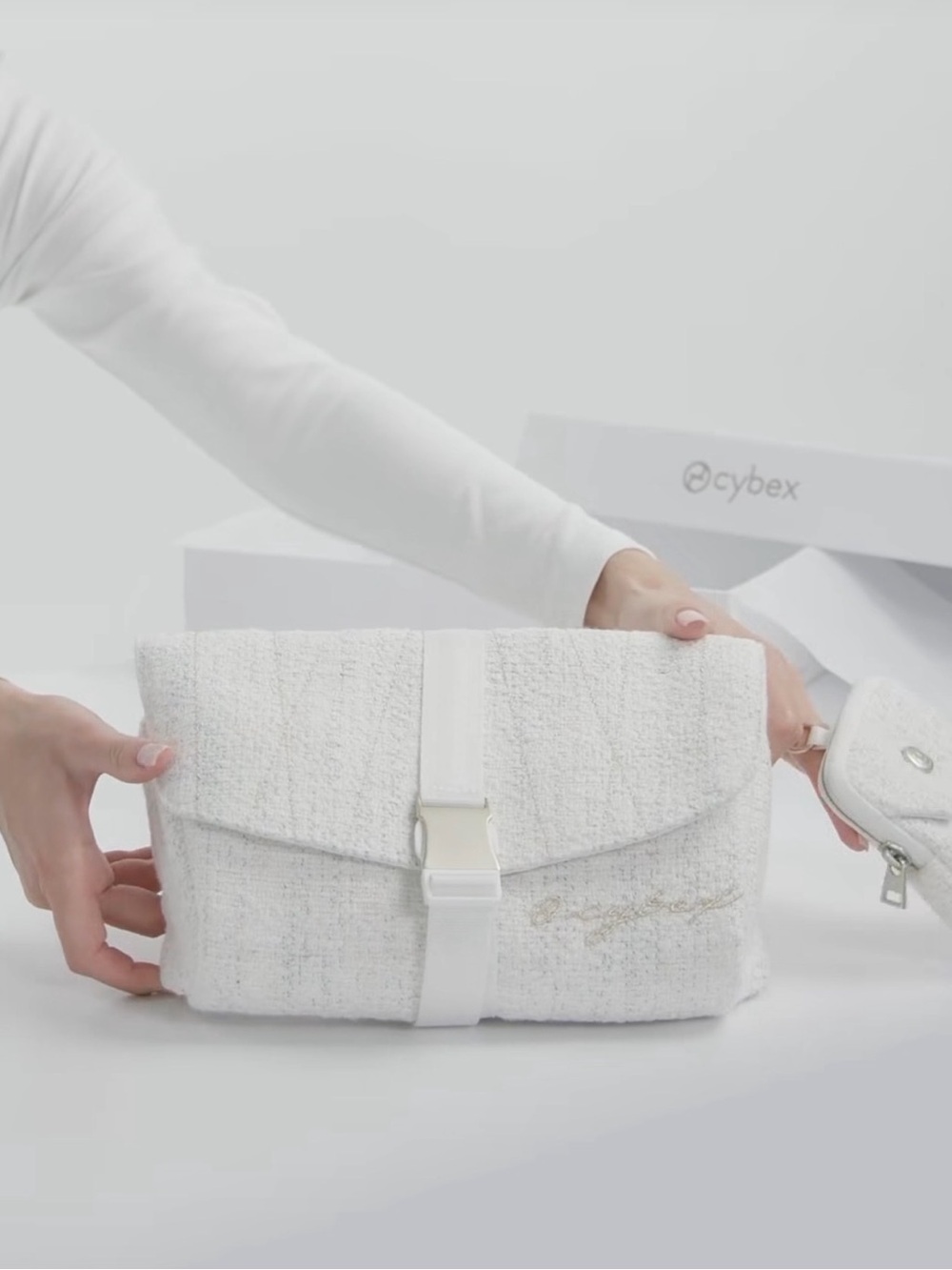 Cybex belt bag  Cream Quilted